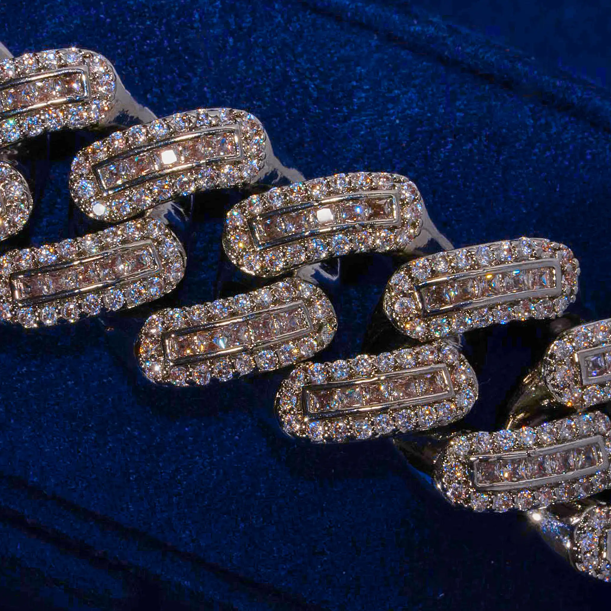 20mm Cuban Baguette Bracelet - White Gold - Image 2