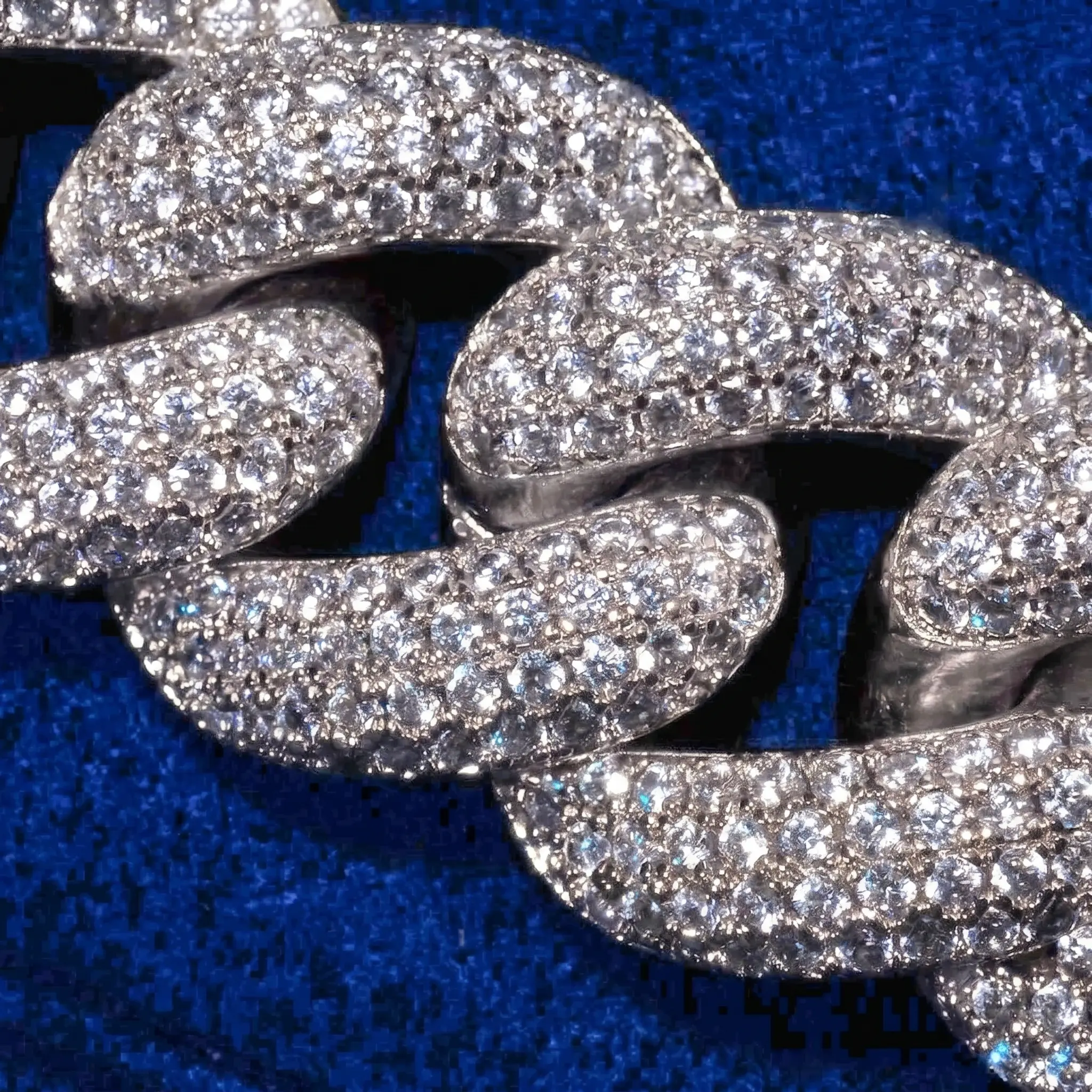 23mm Miami Cuban Link Bracelet - White Gold - Image 2