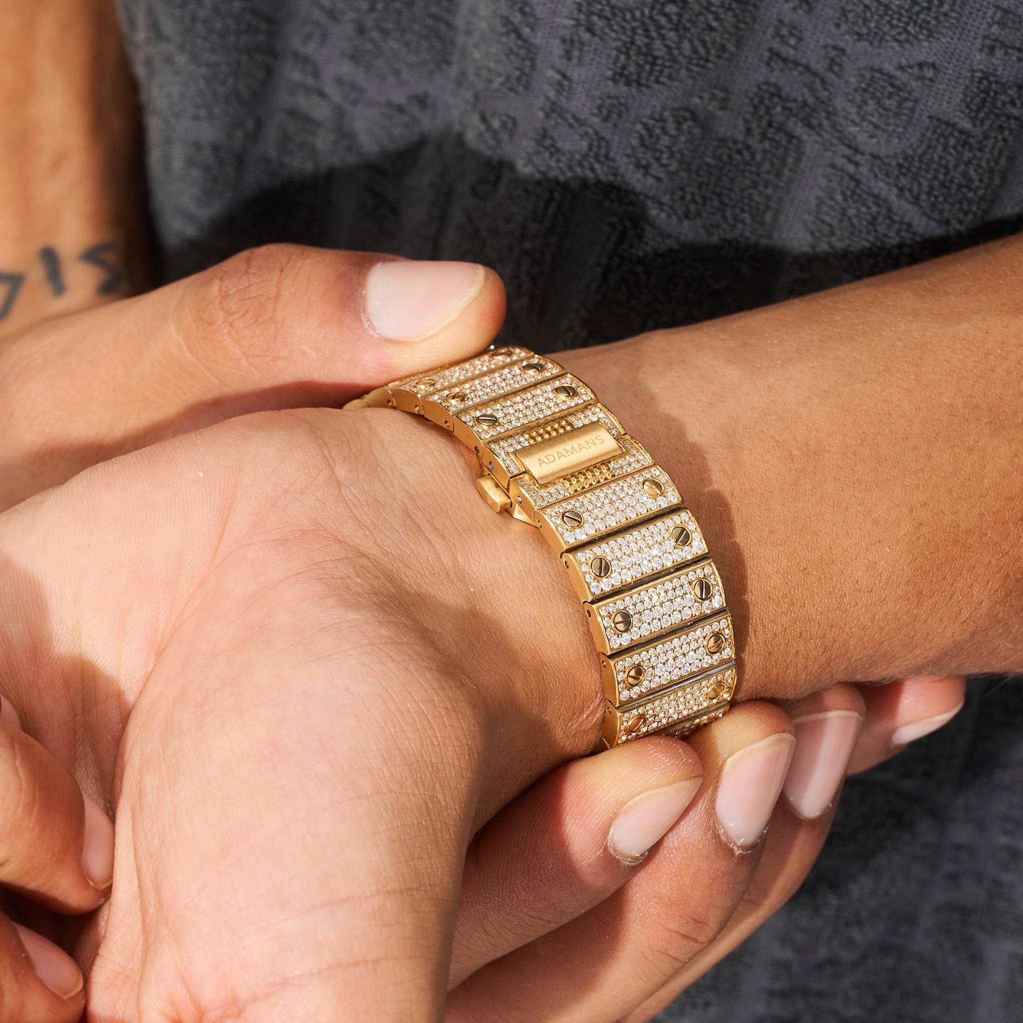 42mm Paved VVS Diamond Watch - Gold - Image 6
