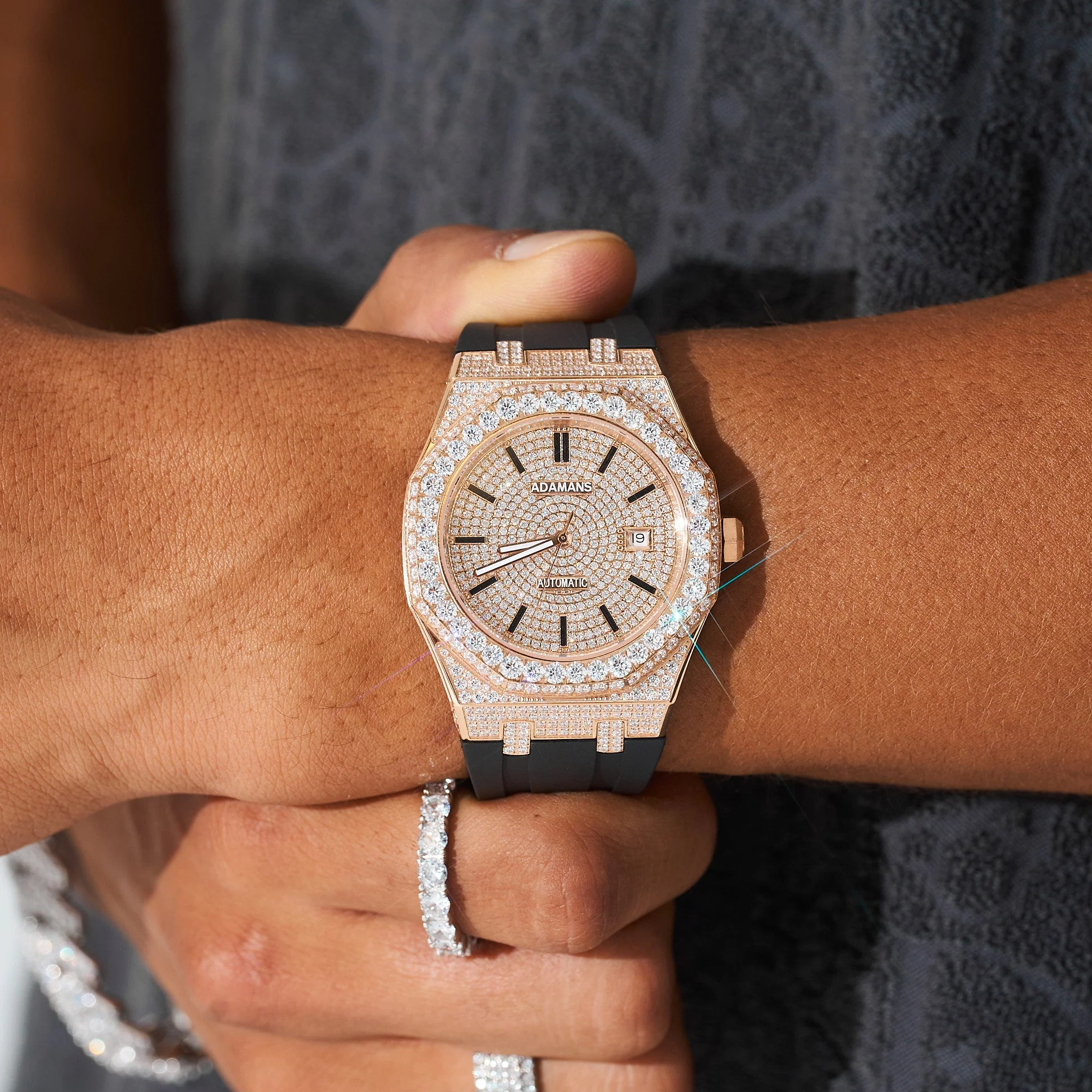 44mm Paved VVS Diamond Silicone Band Watch - Rose Gold - Image 4