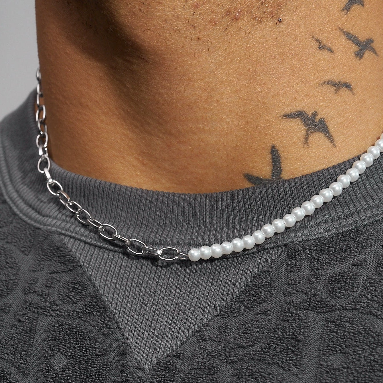 4mm Half Pearl & Large Rolo Necklace - White Gold - Image 3