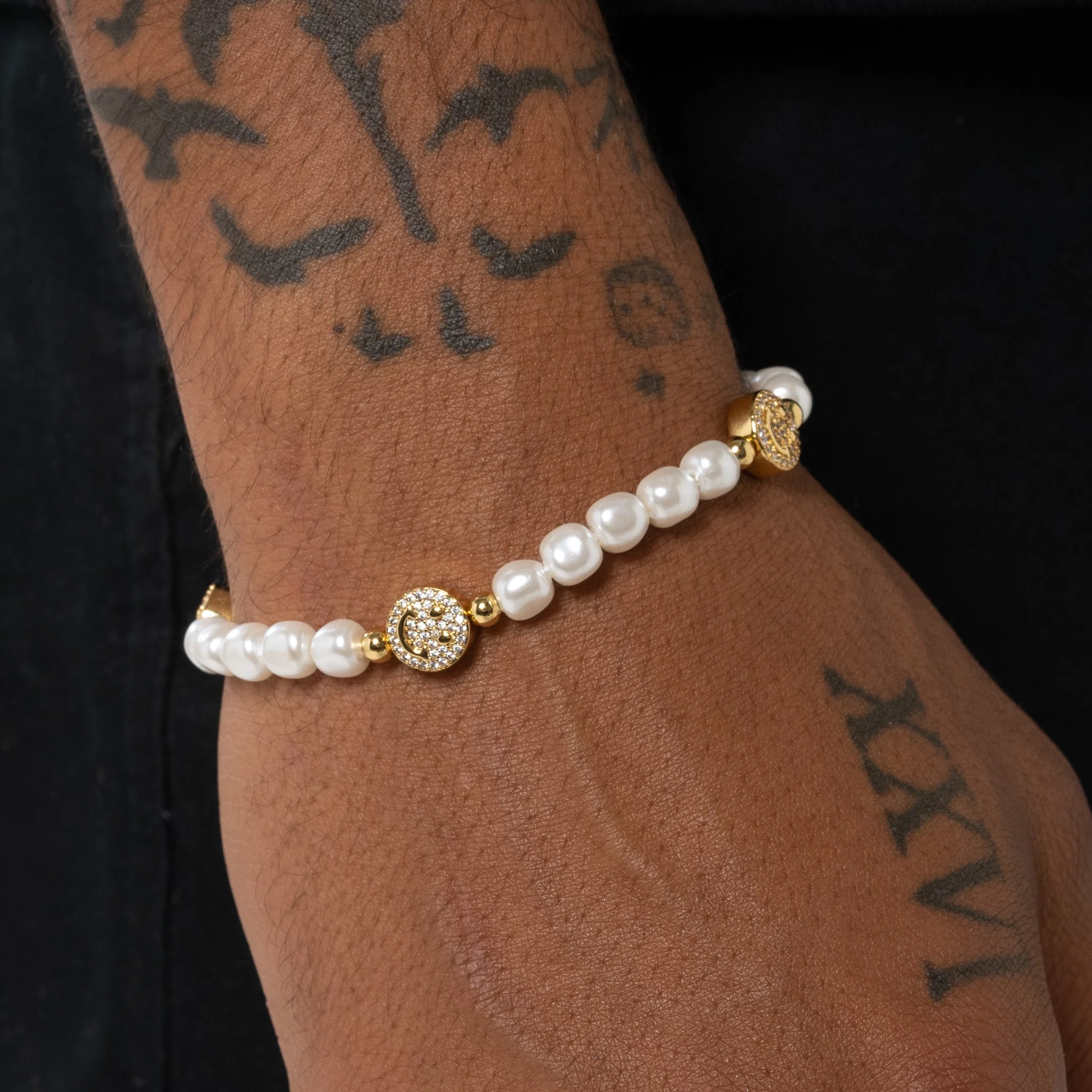 5mm Iced Smiley Face Pearl Bracelet - Gold - Image 5