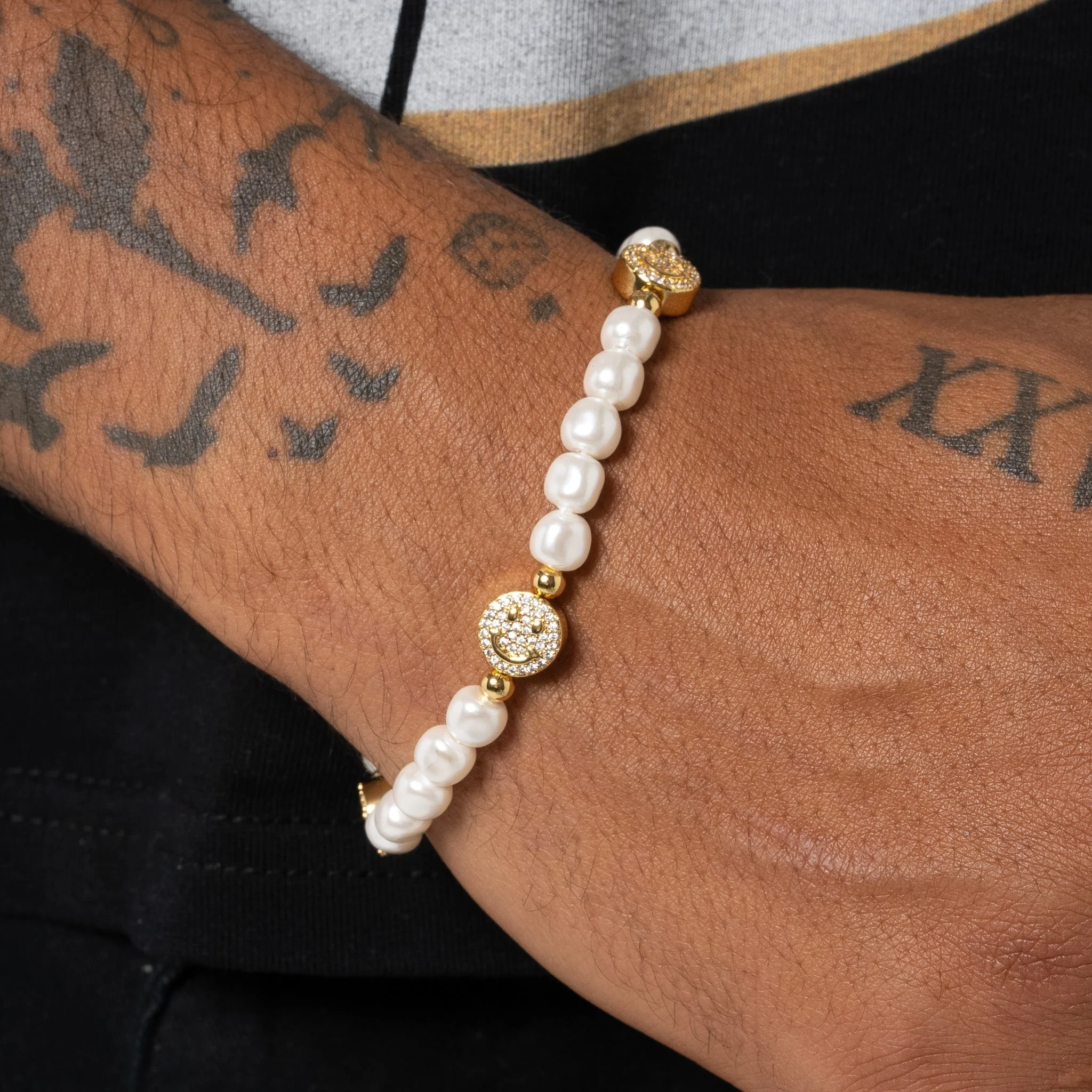 5mm Iced Smiley Face Pearl Bracelet - Gold - Image 6