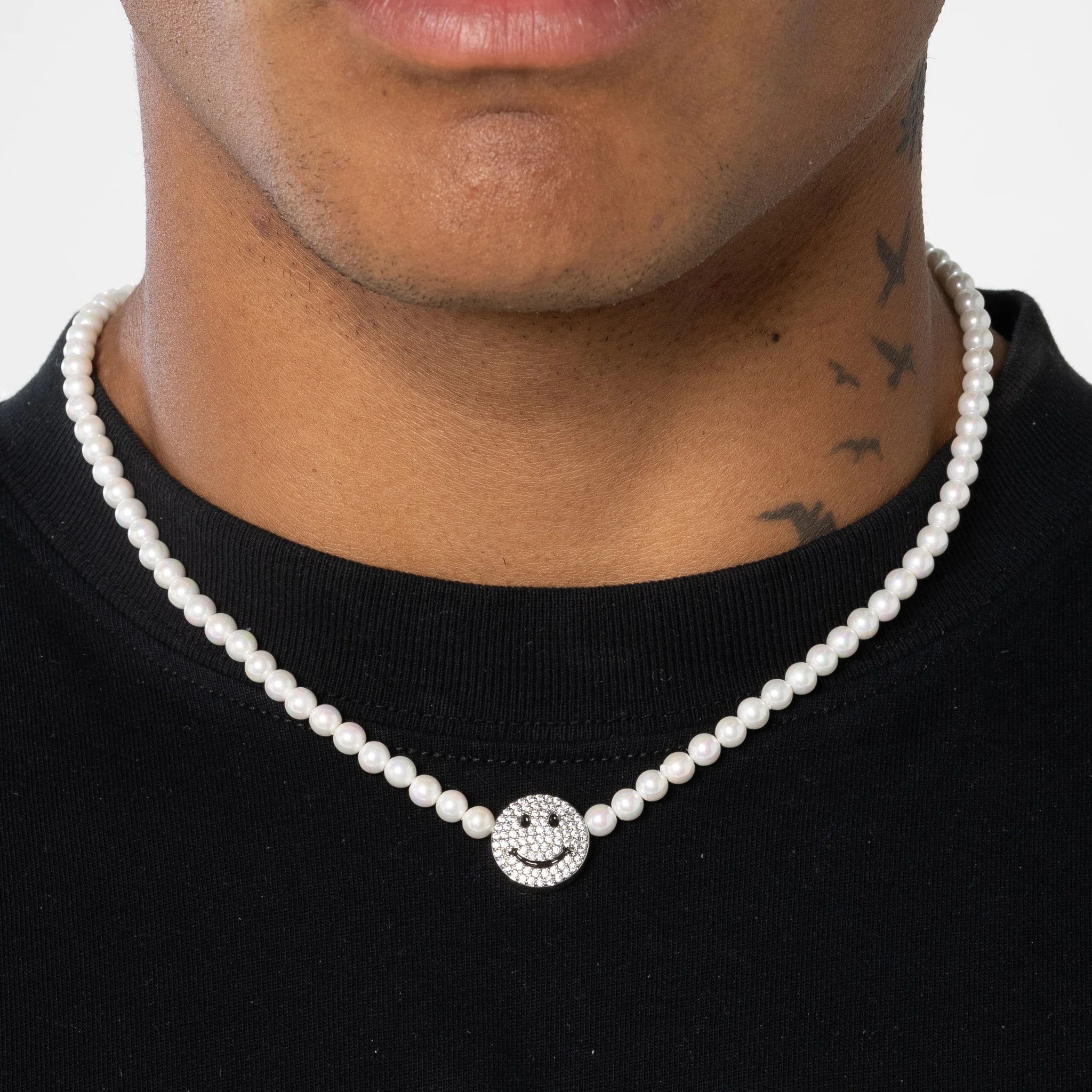 Iced Smiley Face Motif Pearl Necklace - White Gold - Image 3