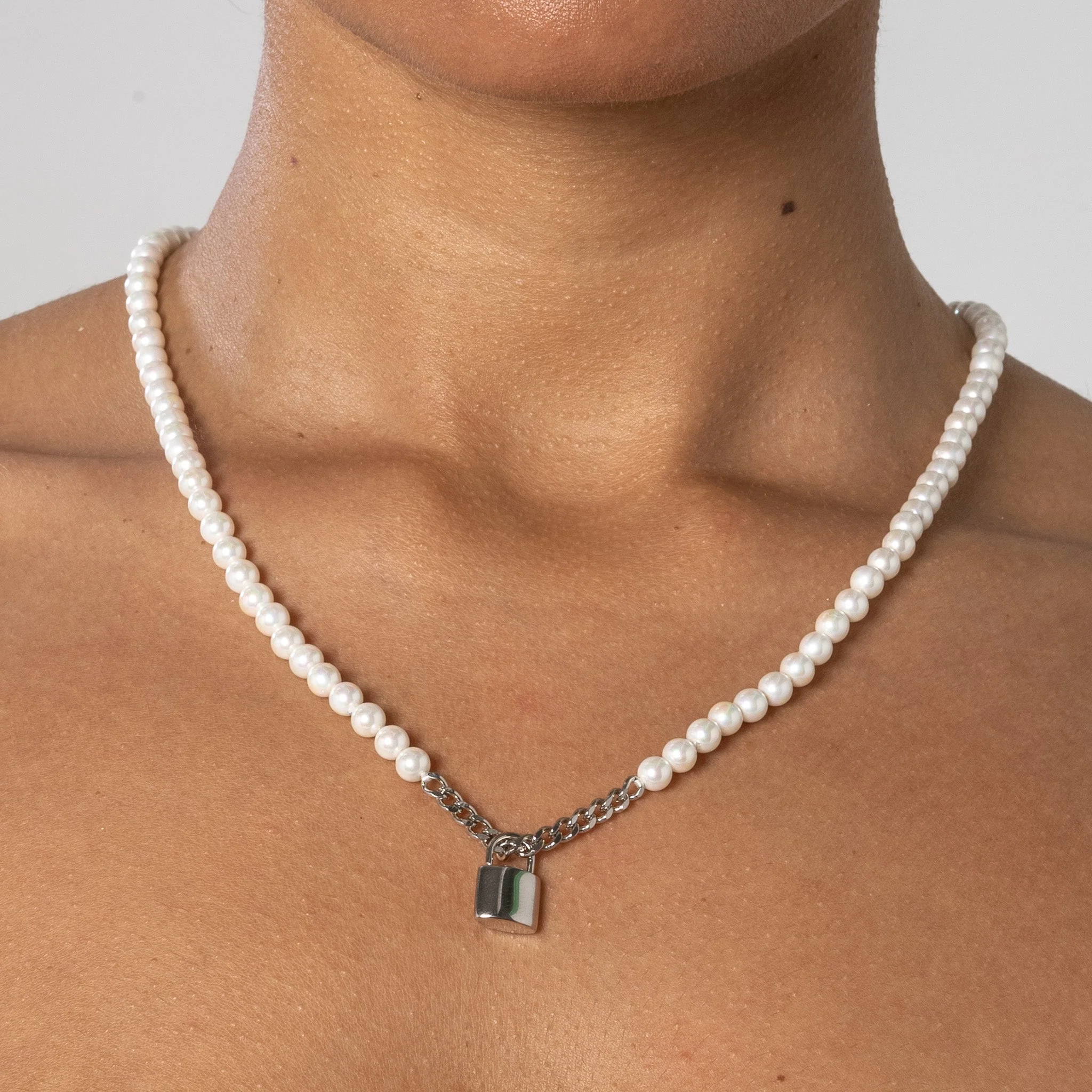5mm Lock Motif Pearl Necklace - Image 3