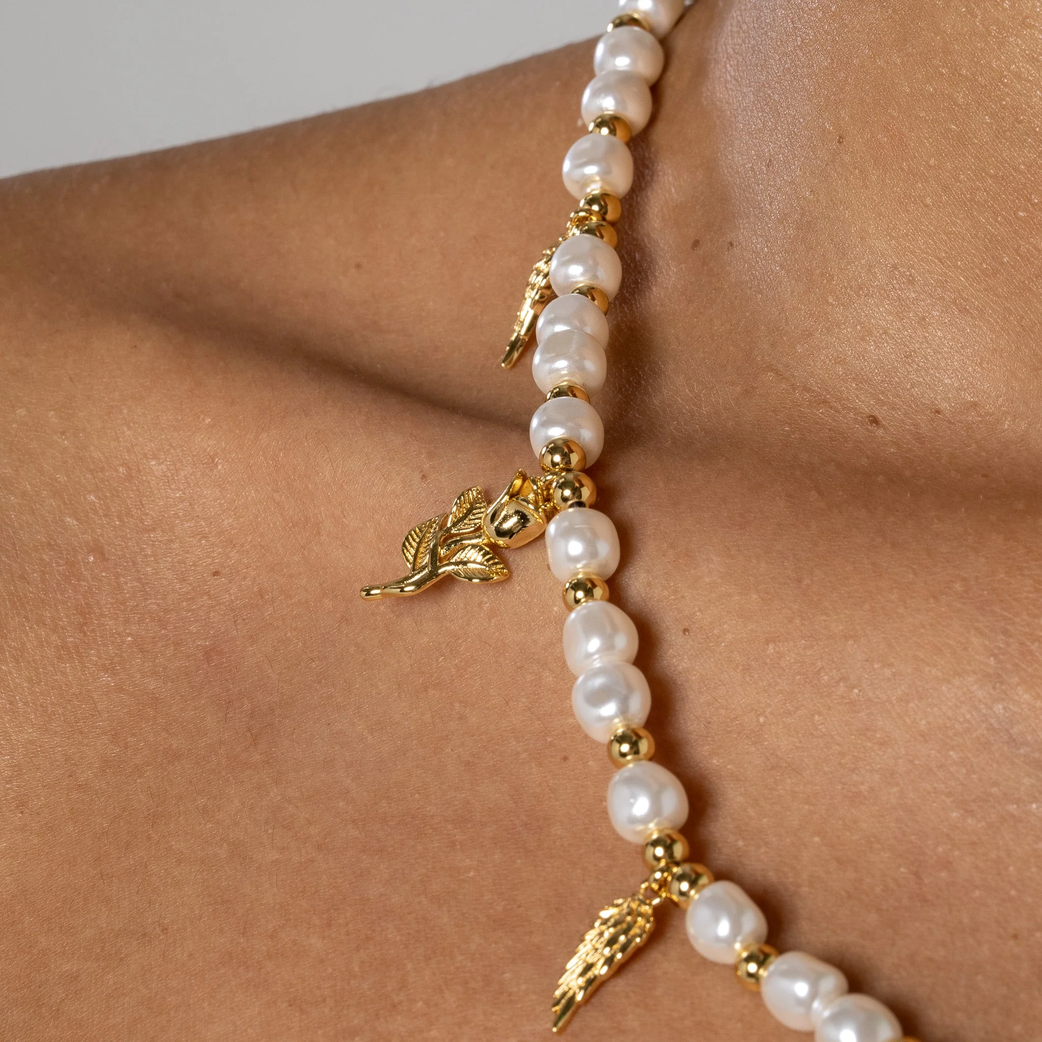 Wings & Roses Beaded Pearl Necklace - Gold - Image 5