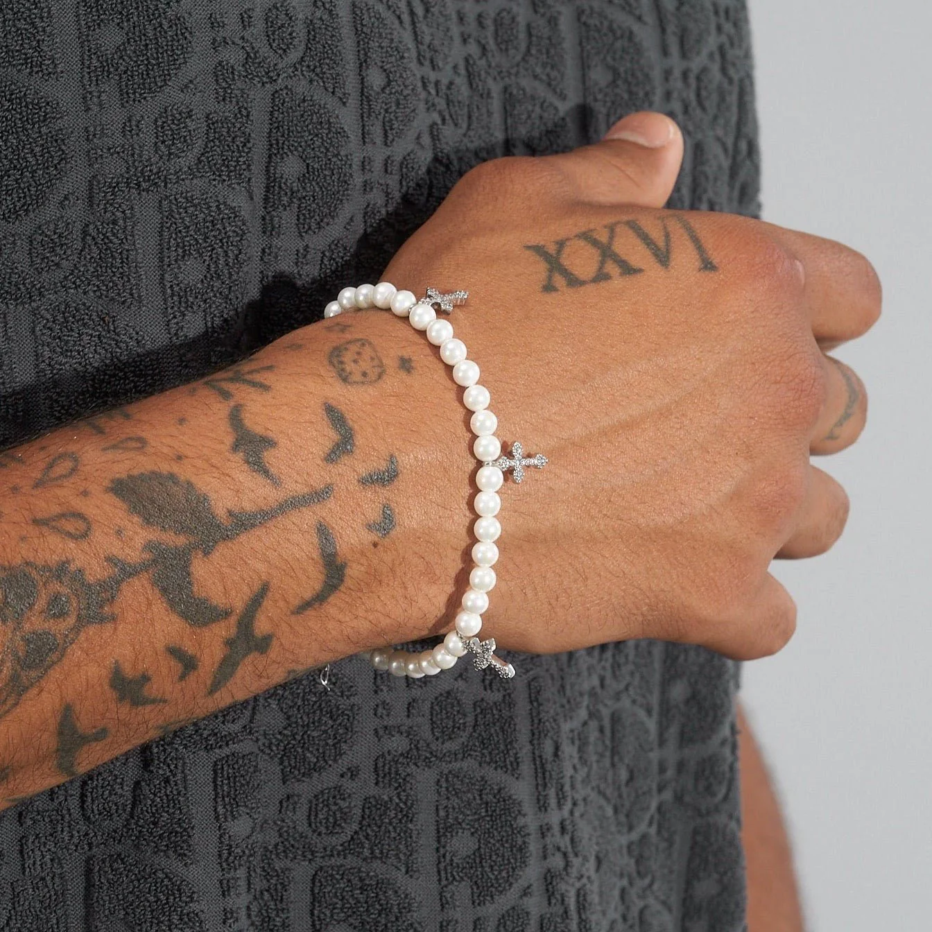 5mm MULTI CROSS PEARL BRACELET - Image 3