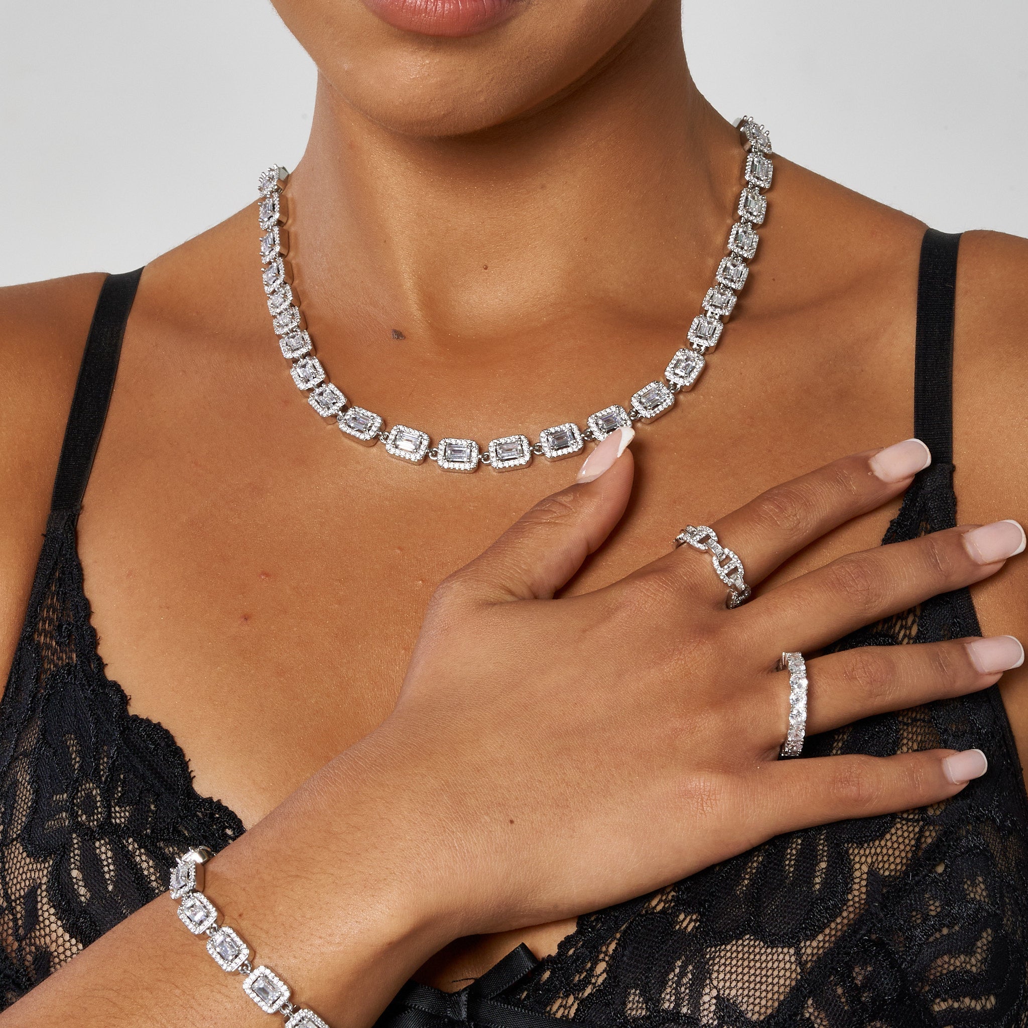 8mm CENTRE BAGUETTE CHAIN - WHITE GOLD - Image 2