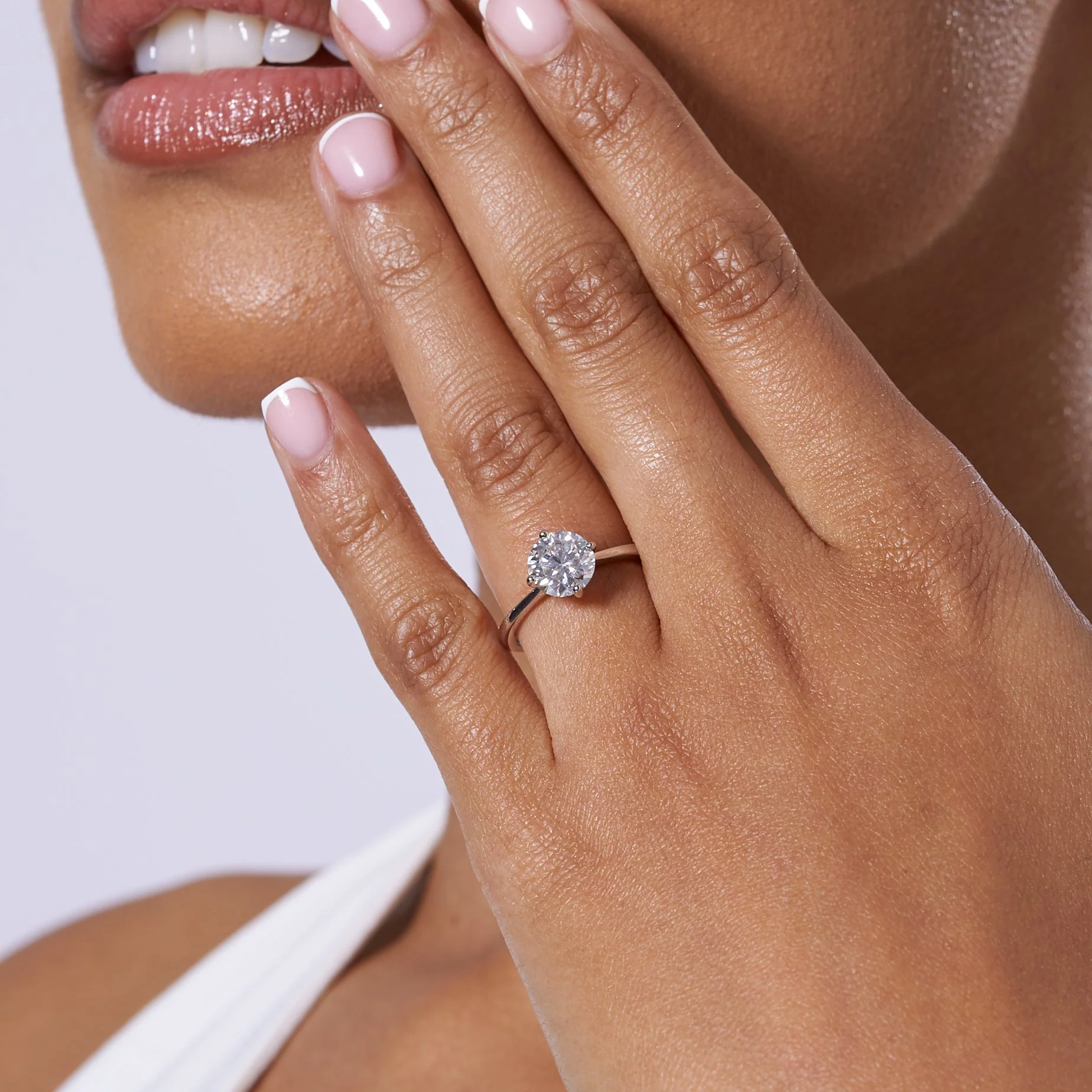 Big Round Solitare Moissanite Engagement Ring - Image 2