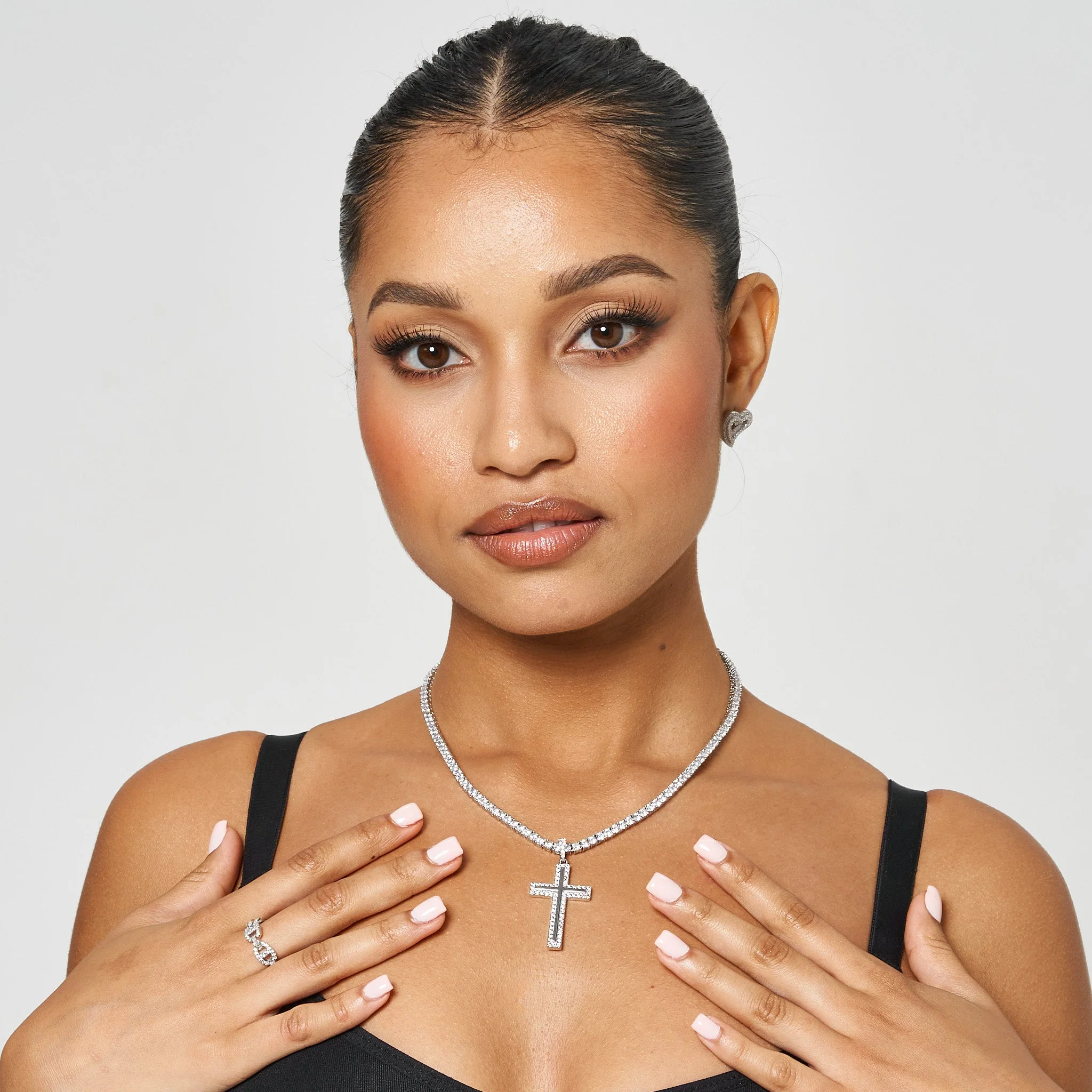 ICED CROSS PENDANT - White Gold - Image 2