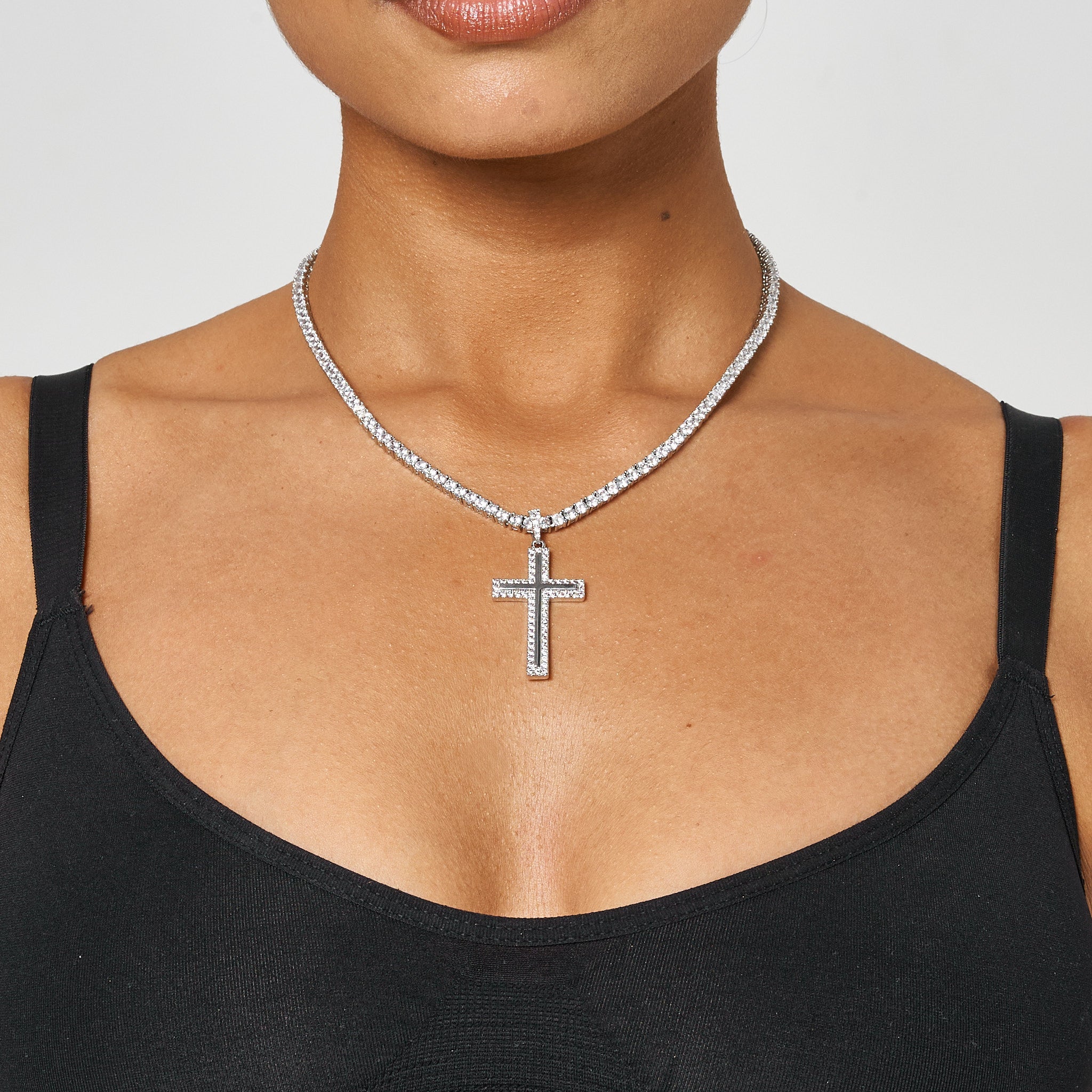 ICED CROSS PENDANT - White Gold - Image 3