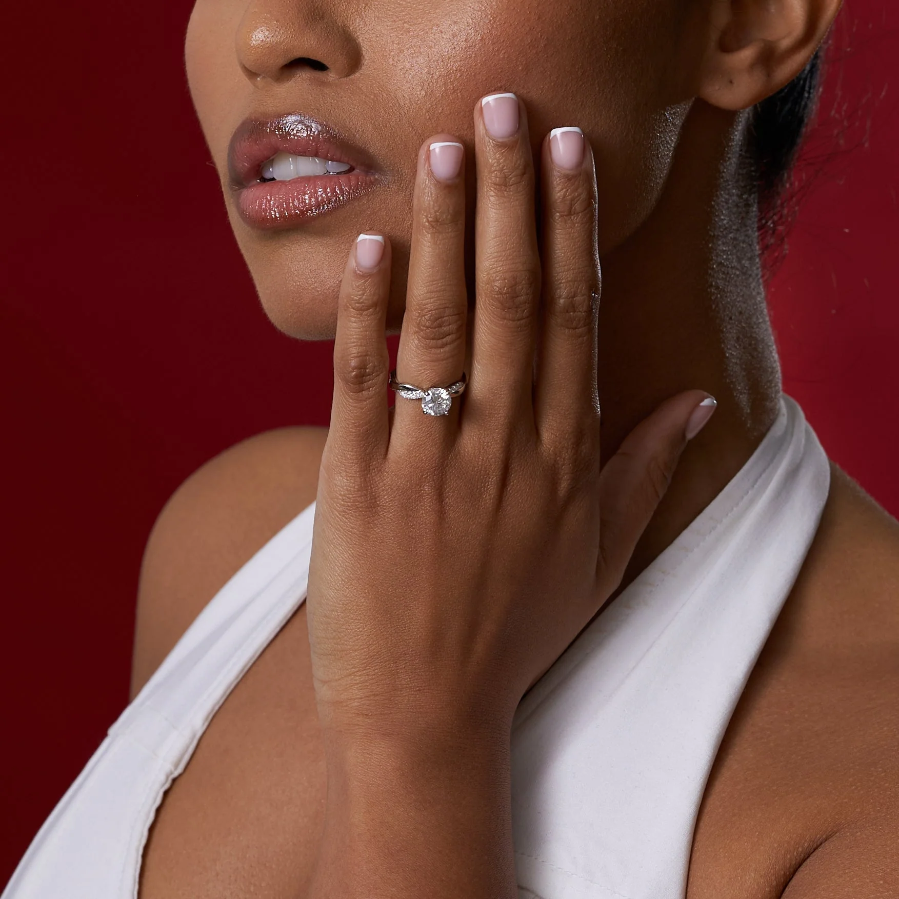 Round Cut Infinity Band Solitare Moissanite Engagement Ring - Image 8