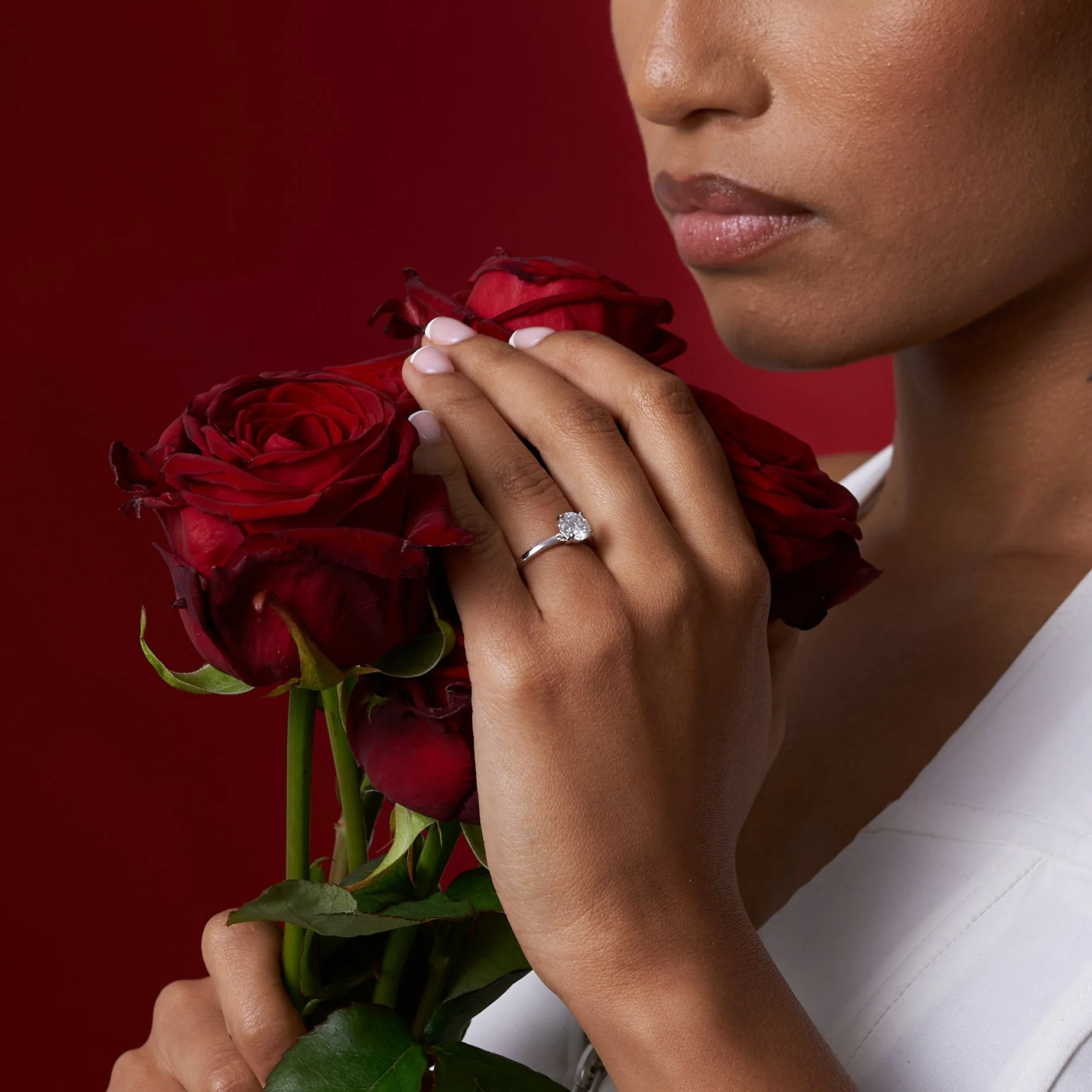 Round Cut Solitare Moissanite Engagement Ring - Image 8