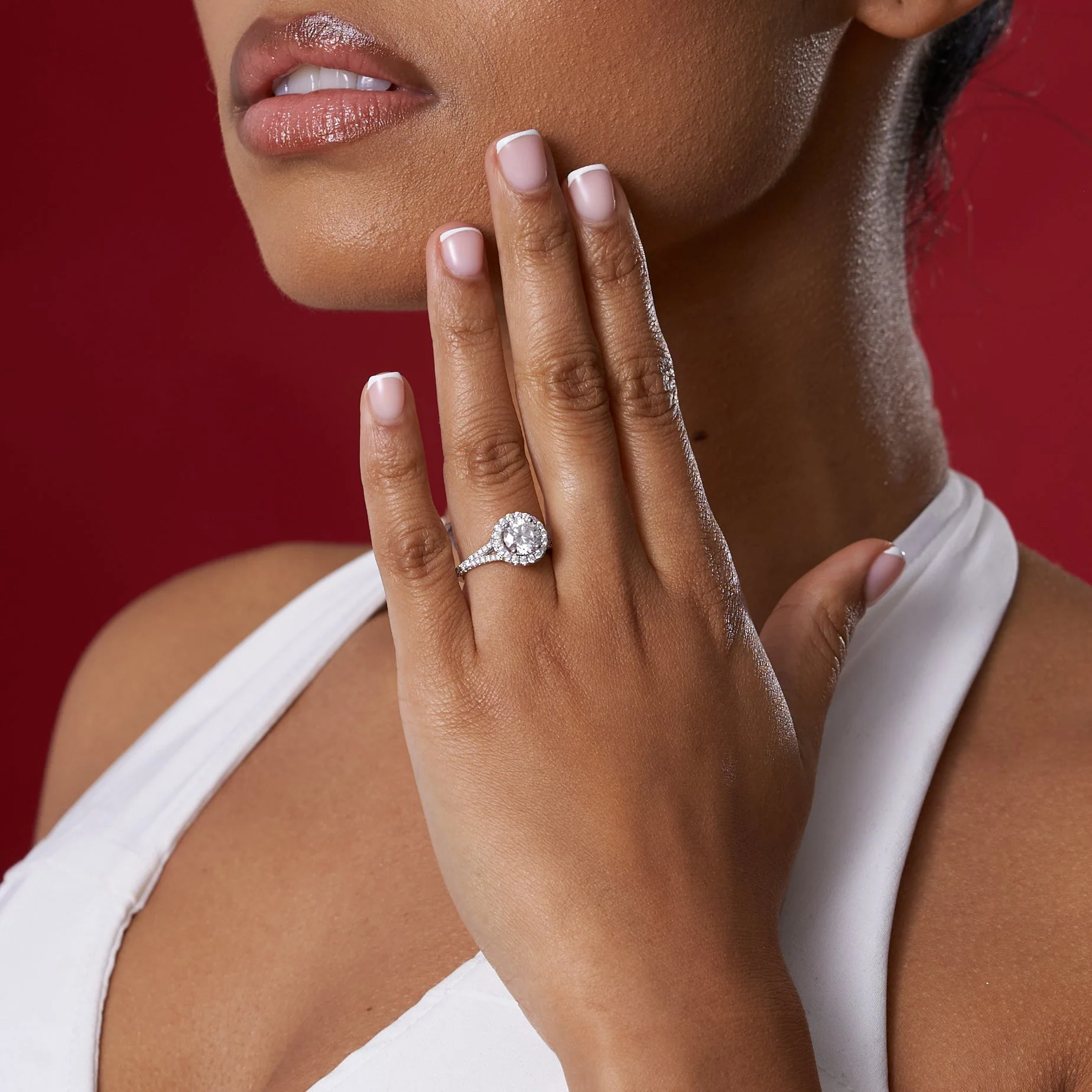 Split Prong Round Cut Moissanite Engagement Ring - Image 4